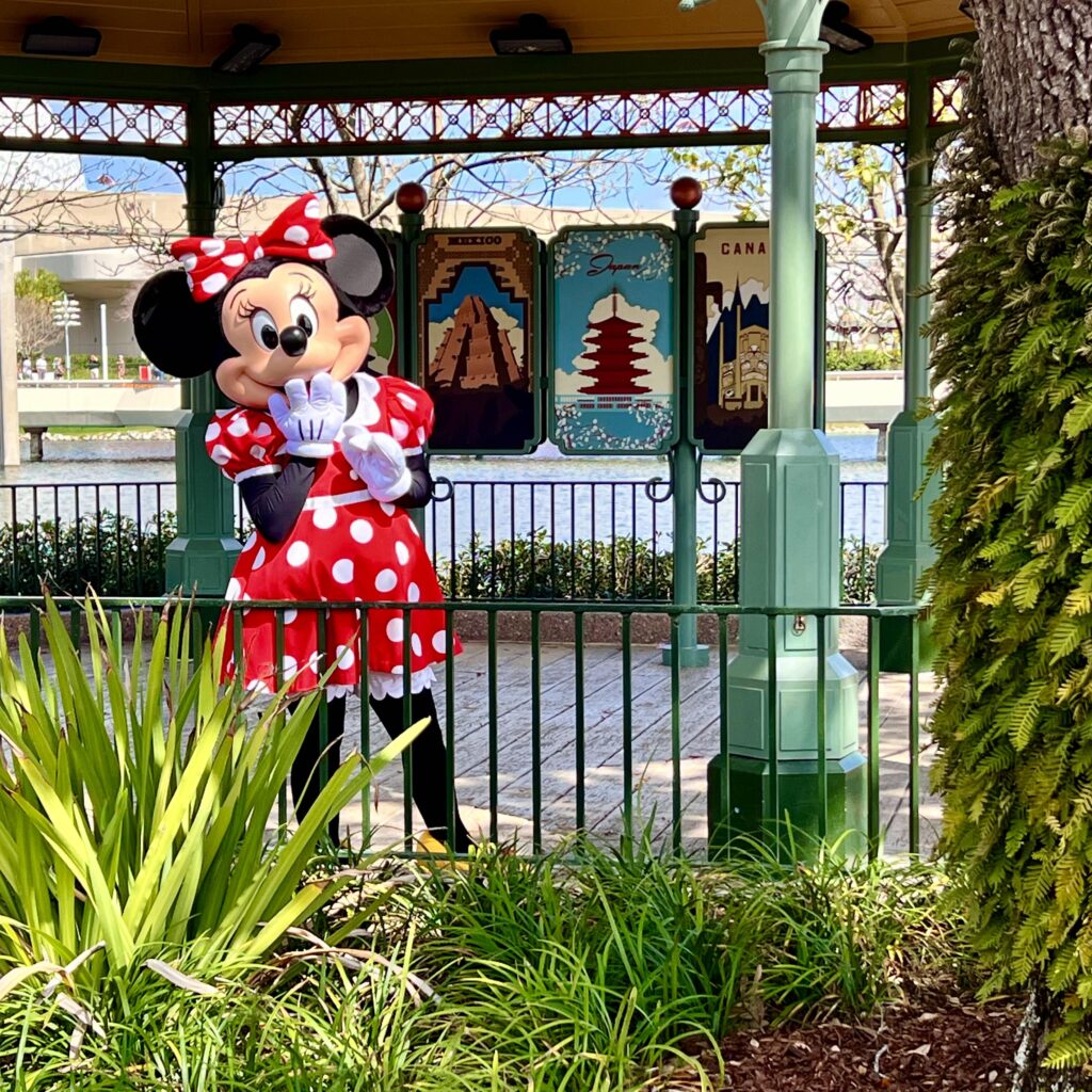 epcot-minnie