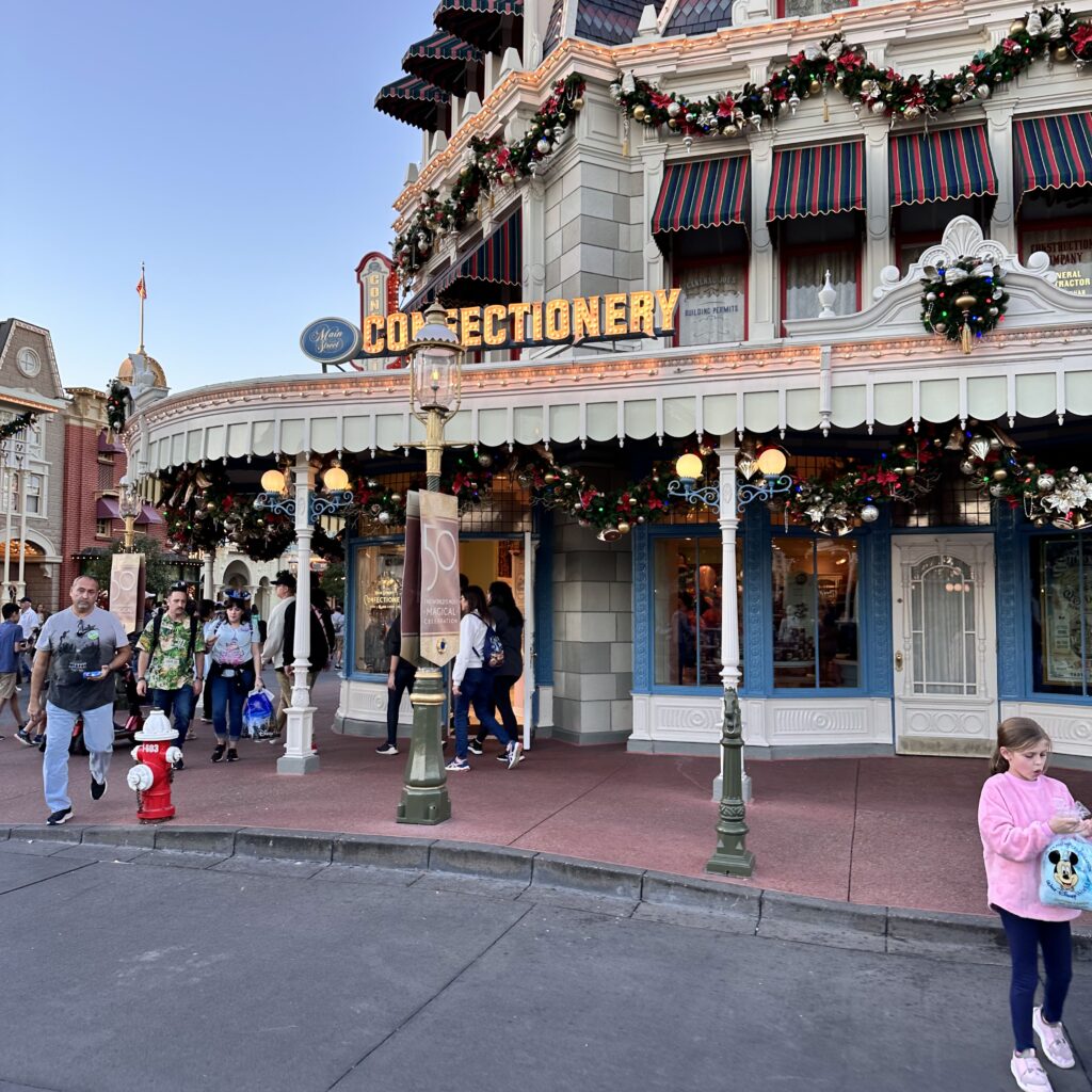 magic kingdom-confectionary